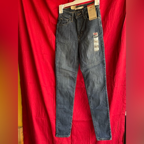 Levi’s NWT - Picture 1 of 3
